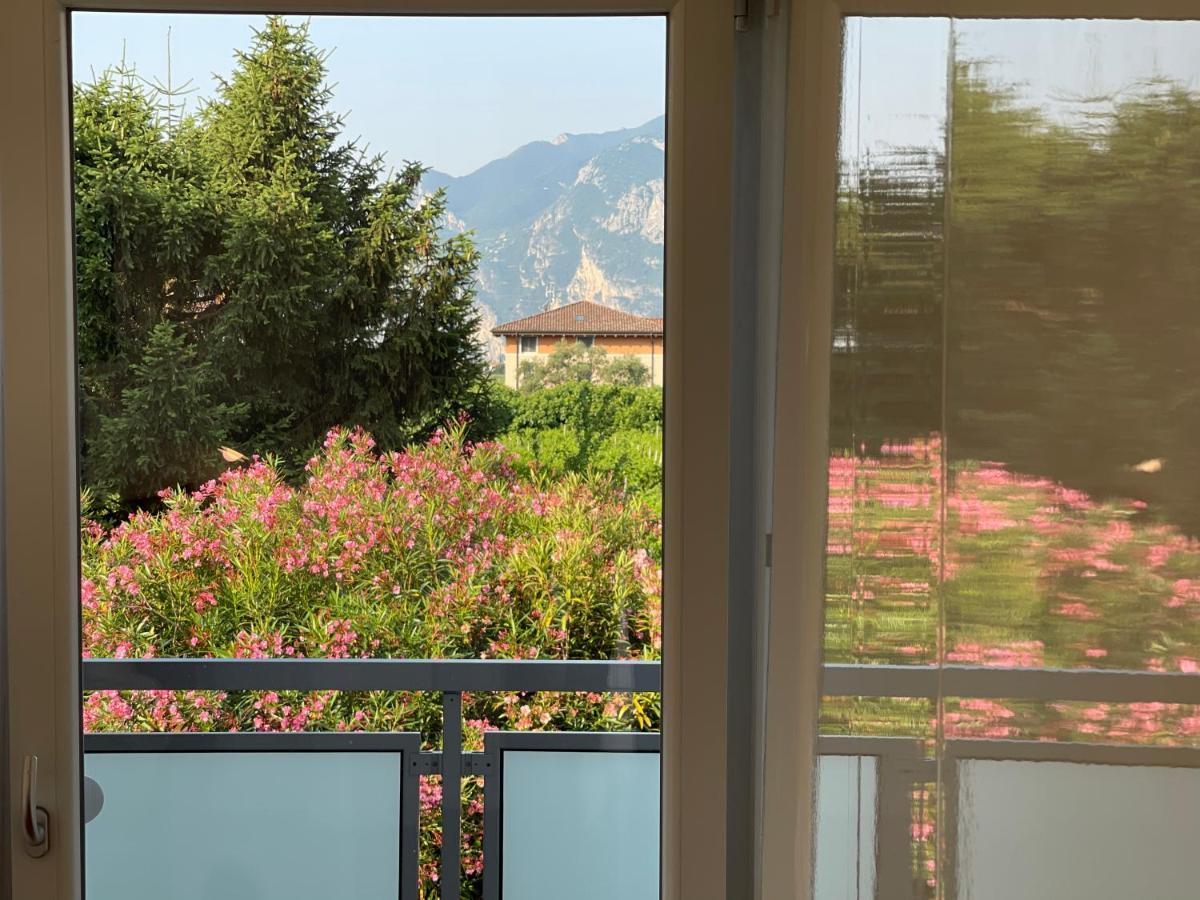 La Dolce Vita Arco Bagian luar foto